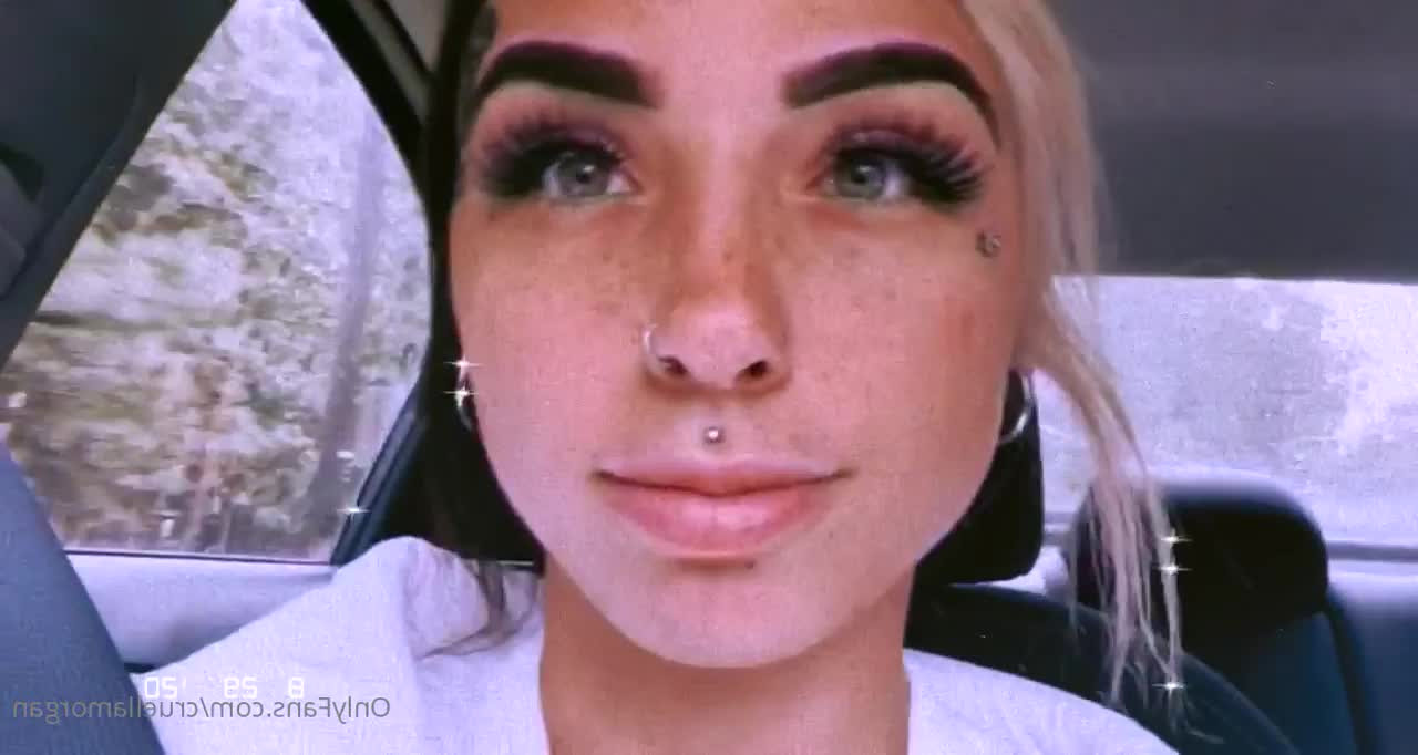 Cruella Morgan [ cruellamorgan ] - She plays with my hole