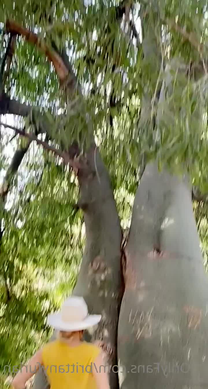 Brittany Furlan Lee [ brittanyfurlan ] - Looking for a snack, I think you have what I'm craving 😈