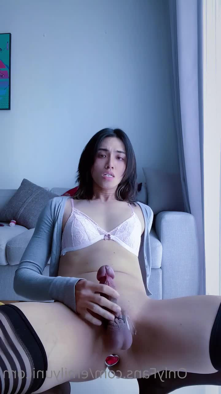 Emily Yunicorn [ emilyunicorn ] - I m offering a special deal for 1-1 coaching with me  If you re - ePornLeak