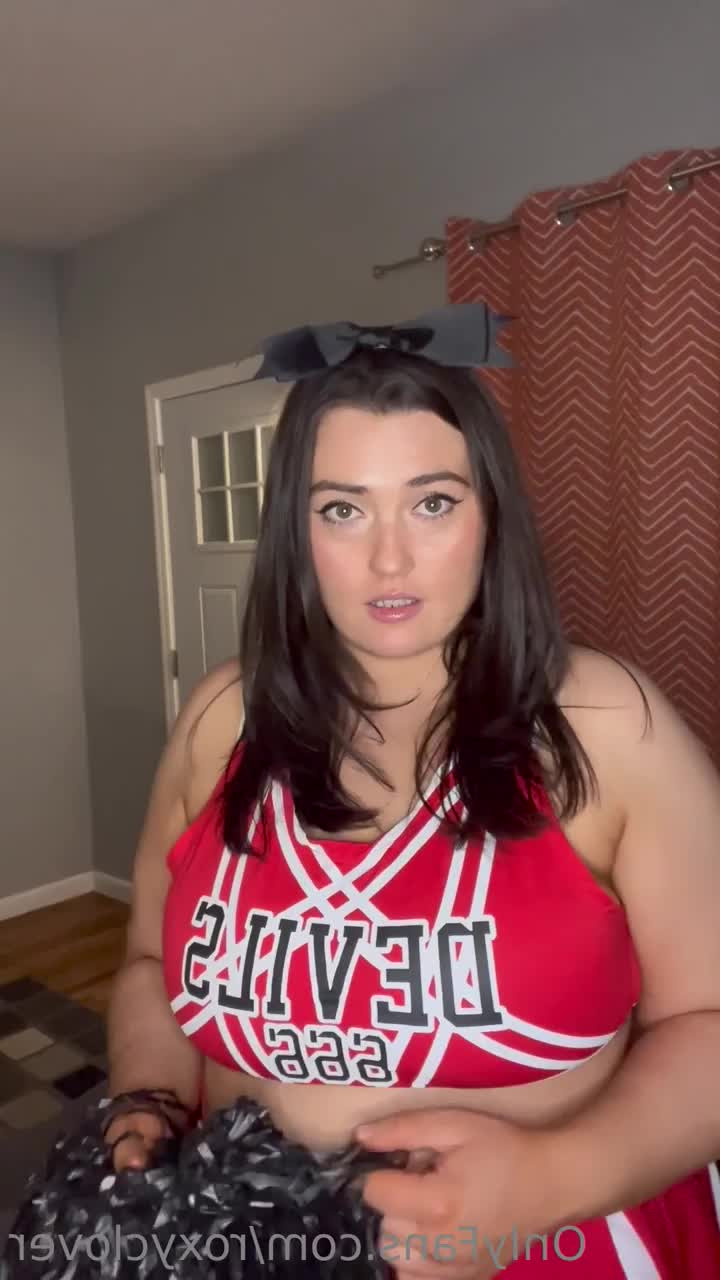 Roxy Clover 🎸⚡️ [ roxyclover ] - kisses 😘