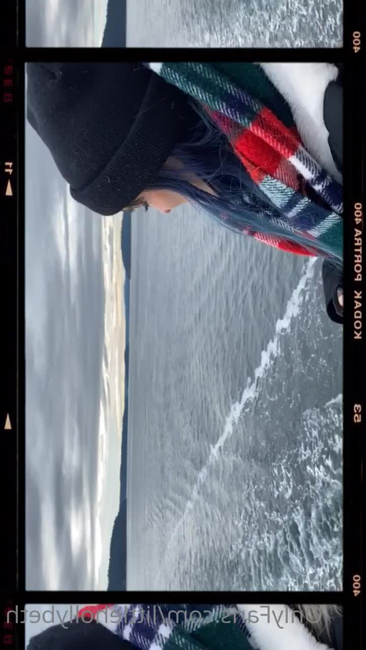 ❤️𝖍𝖔𝖑𝖑𝖞 𝖇𝖊𝖙𝖍❤️ naughty, natural [ littlehollybeth ] - Can I sit on your face?? 🥹