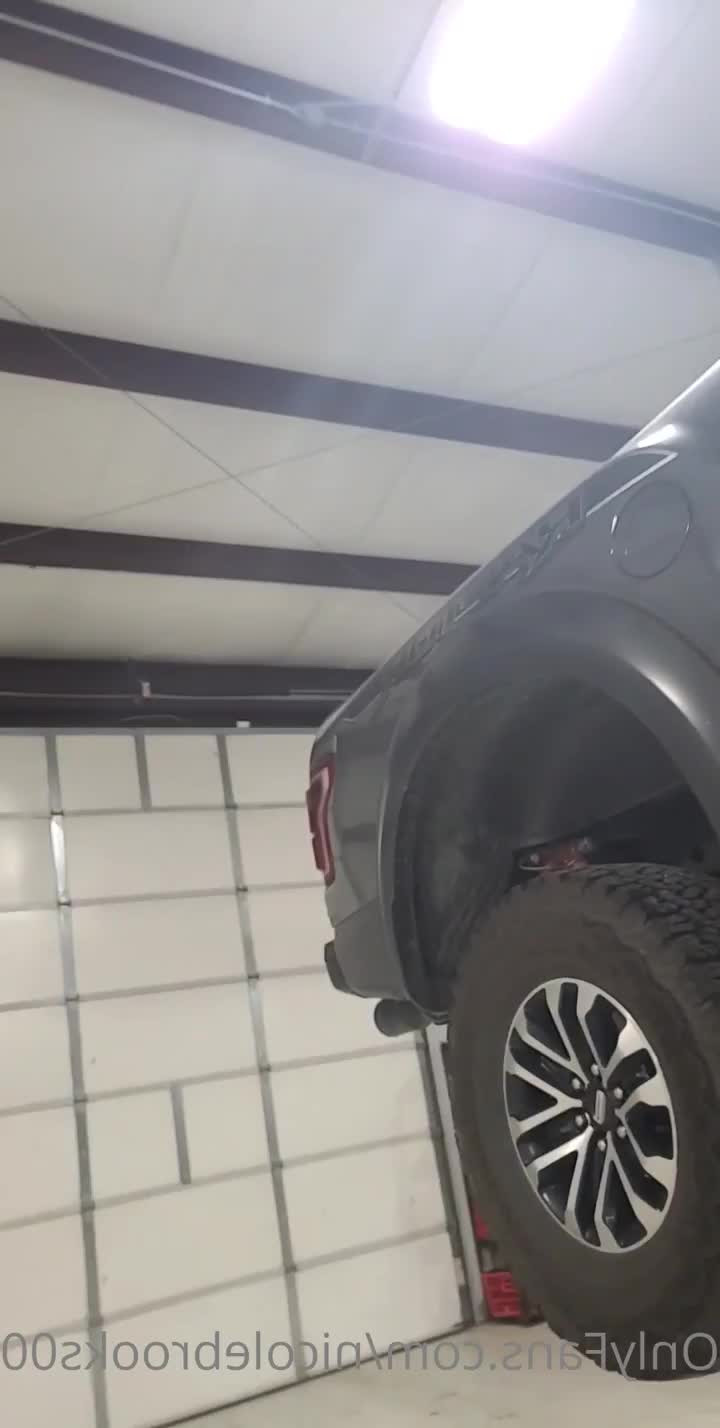 💋Nicole Brooks💋 [ nicolebrooks000 ] - Making you dinner What would you do to me if you saw me like this