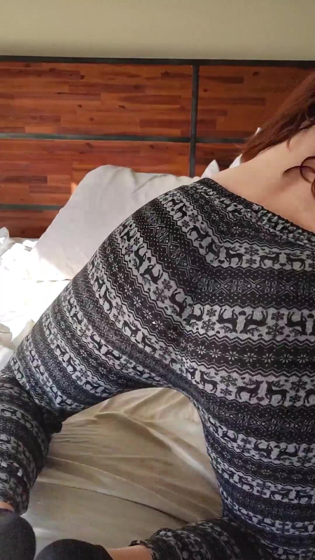 Mira_xo ♡ [ realmira_xo ] - What would you do if you woke up to me like this