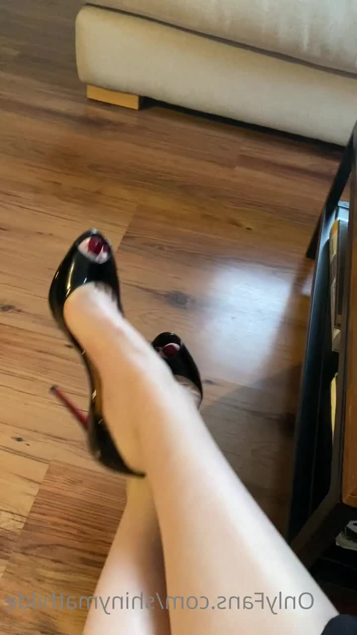 Madame Mathilde [ shinymathilde ] - let's take it all off