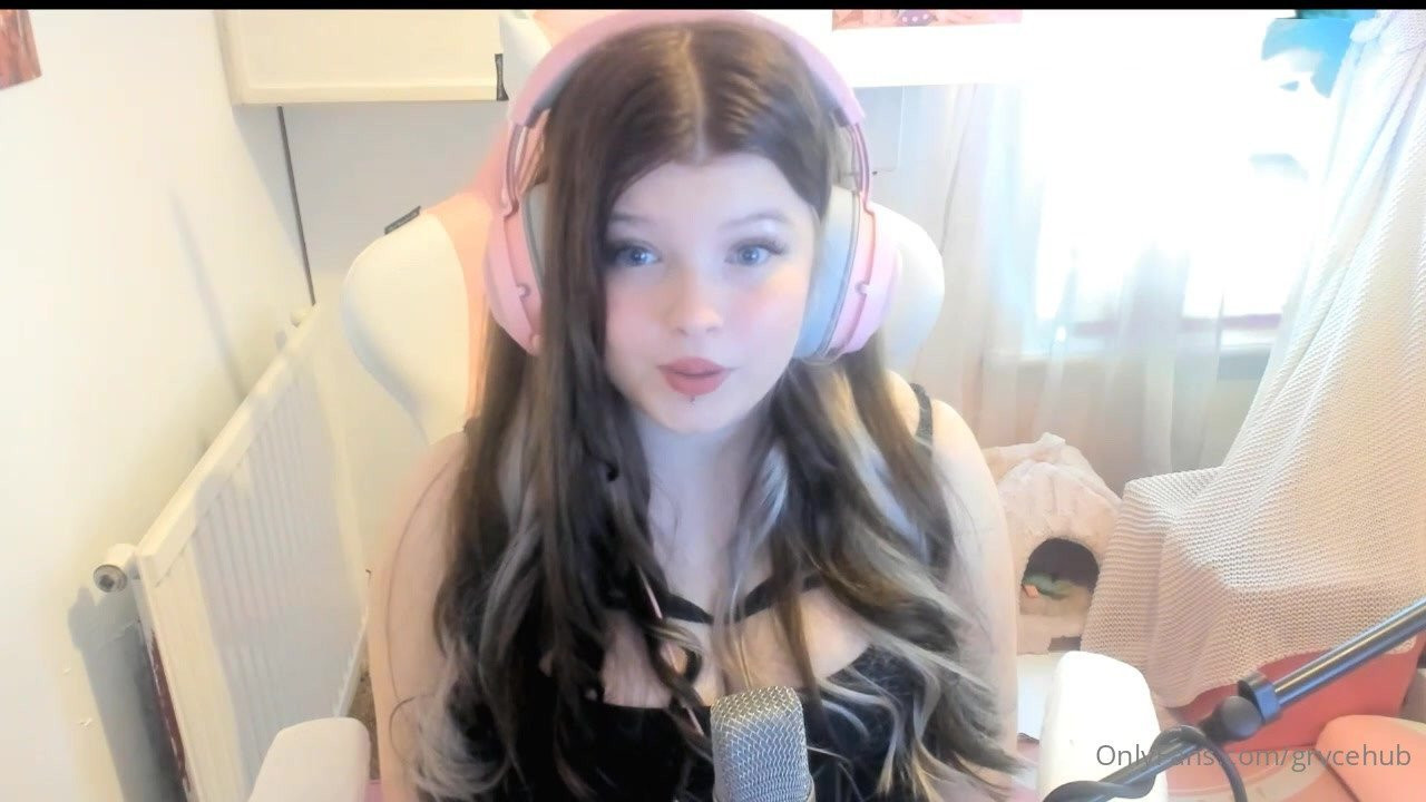 Grace [ grvcehub ] - Around Napoli, Italy 🇮🇹  👸🏻