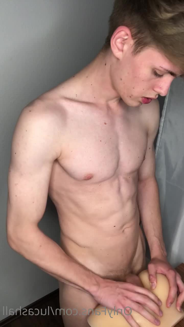 Lucas Hall [ lucashall ] - titpic