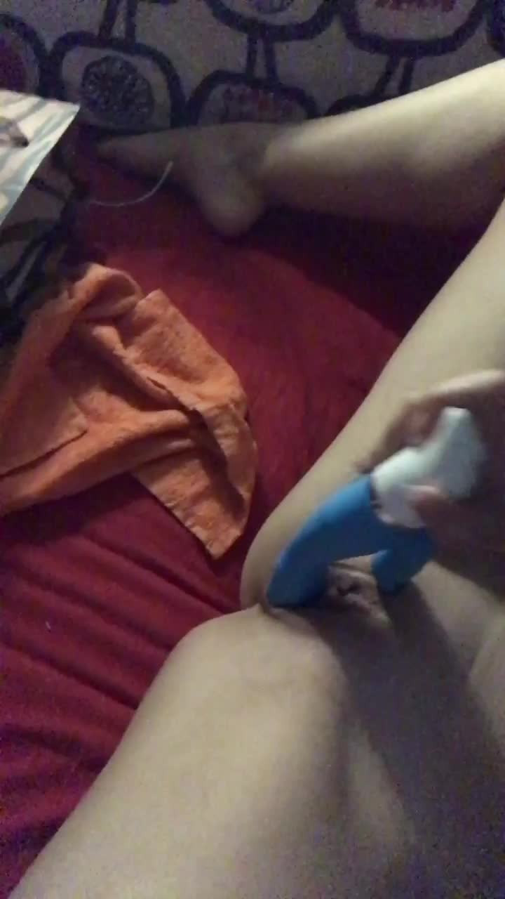 Carolina Barabaschi [ carolinabarabaschi ] - I get to watch my first preseason game of the season tomorrow night!