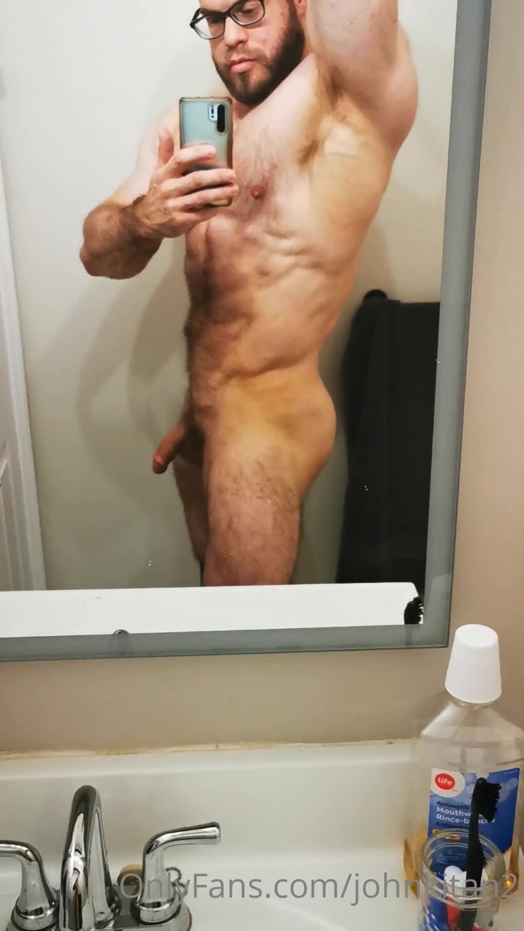 John Kitan [ johnkitan2 ] - Rebillers get sooo much free every week its CRAZY 😨😝 make sure - ePornLeak