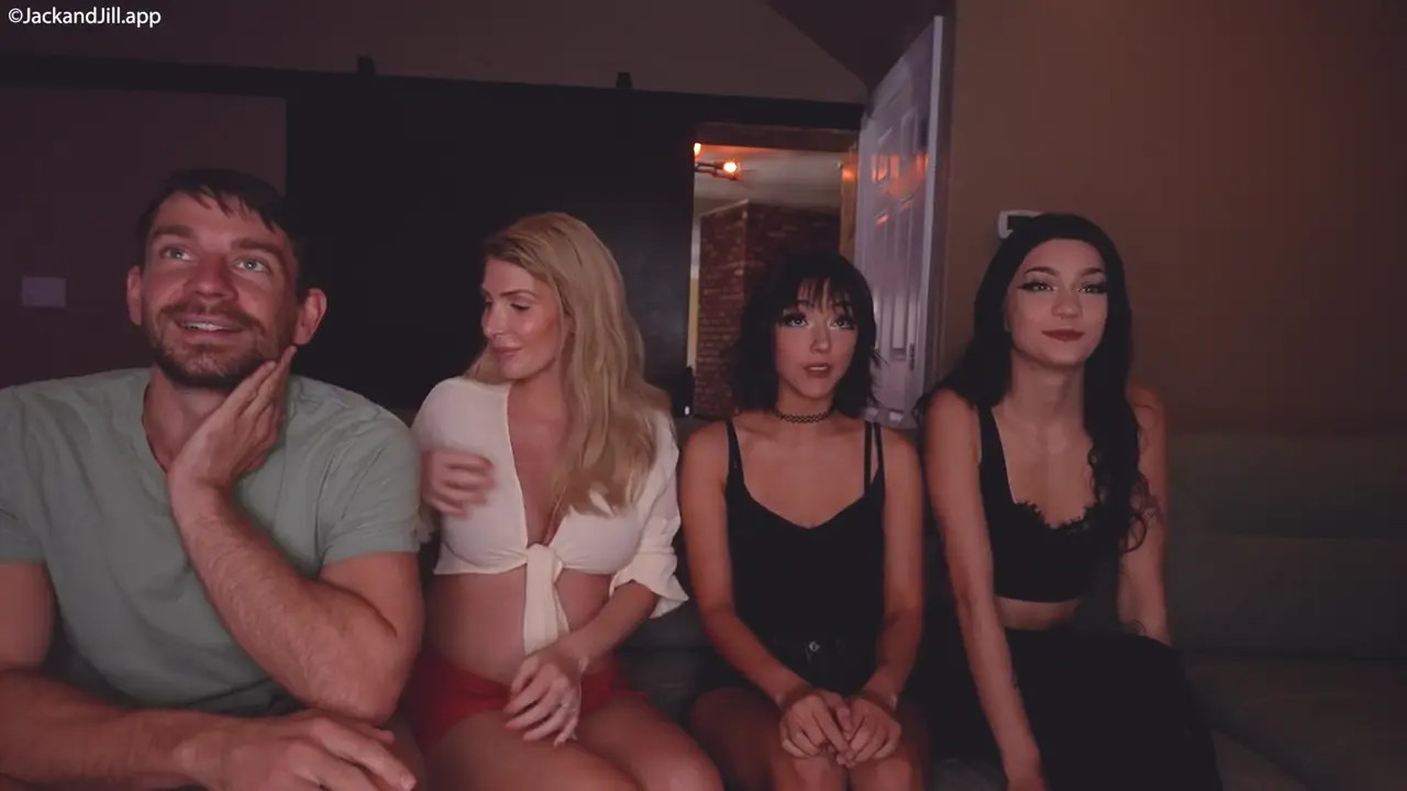 JackAndJill In A Threesome With Sofiswetdream And Her Friend