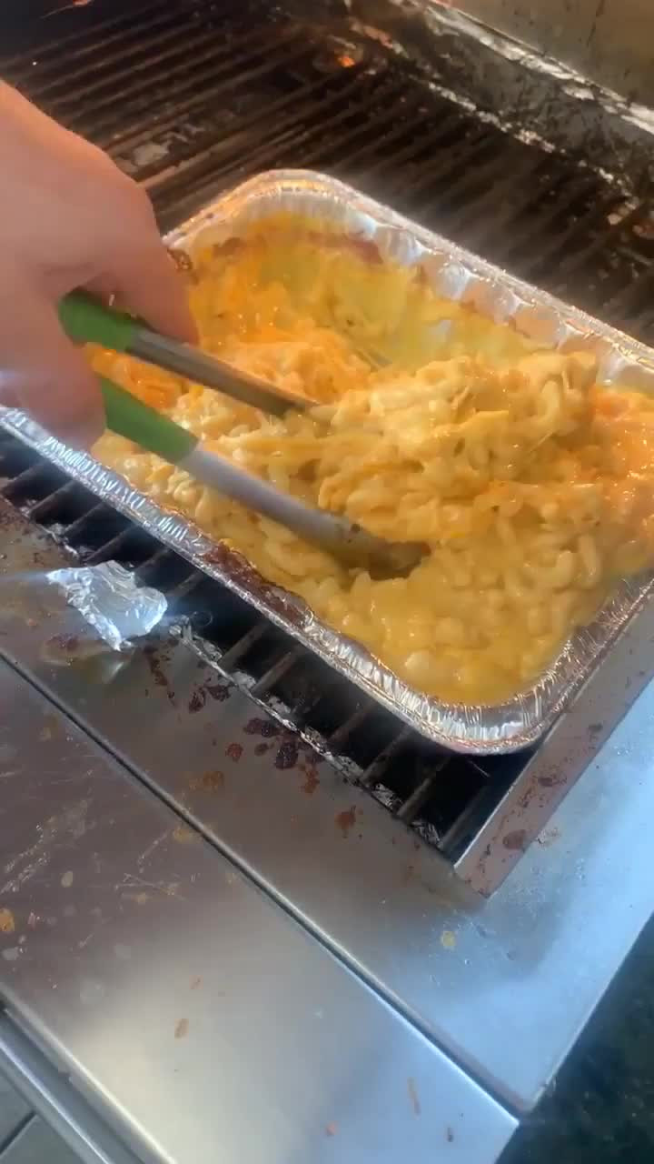 Edwina Isaacs [ edwinacarlaisaac ] - I heard you're a player. Nice to meet you, I'm the coach