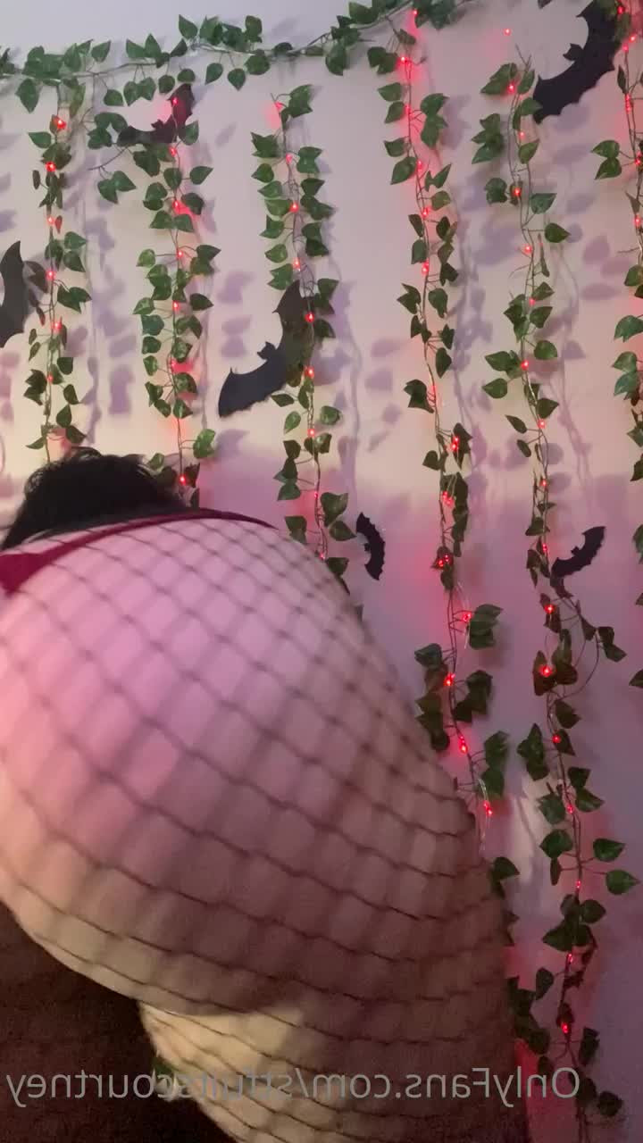 Stfuitscourtney - I AM  lujanbaby       𝙲𝚄𝚂𝚃𝙾𝙼𝚂    