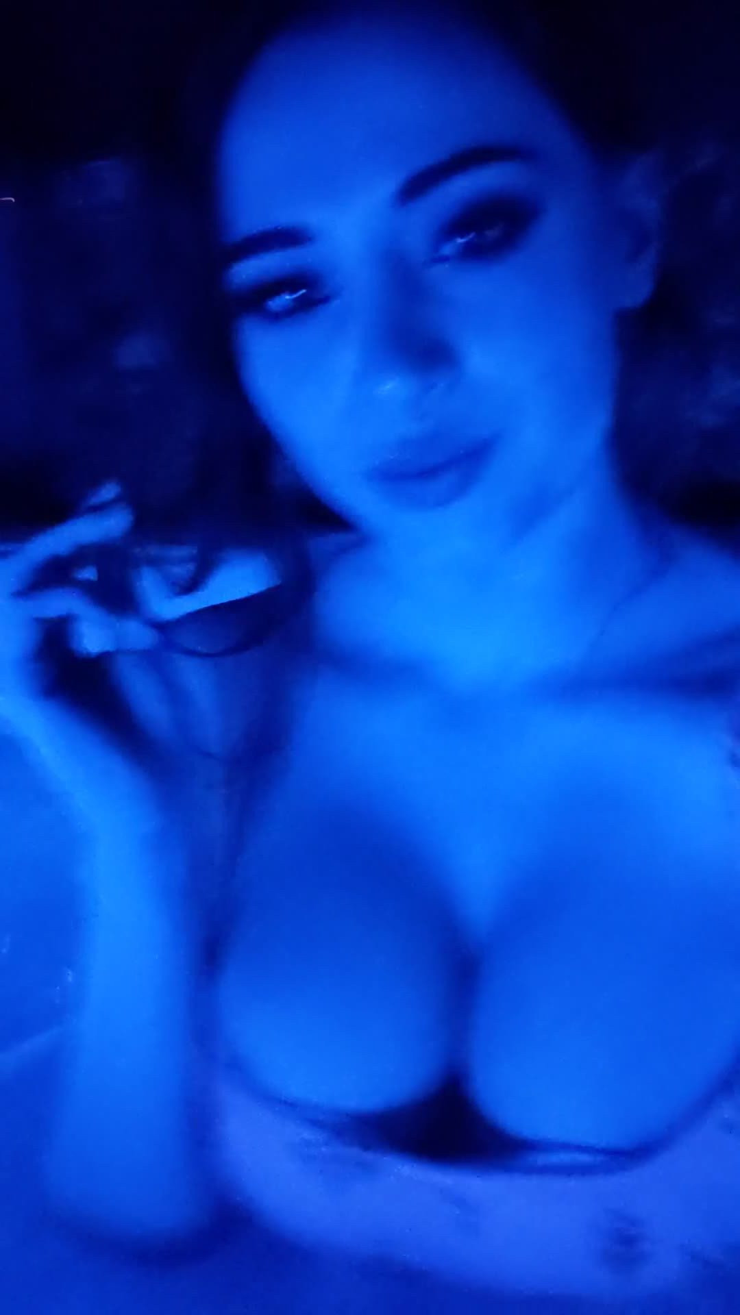 Kayla Erin [ itskaylaerin ] - Hoy toca viernes travieso