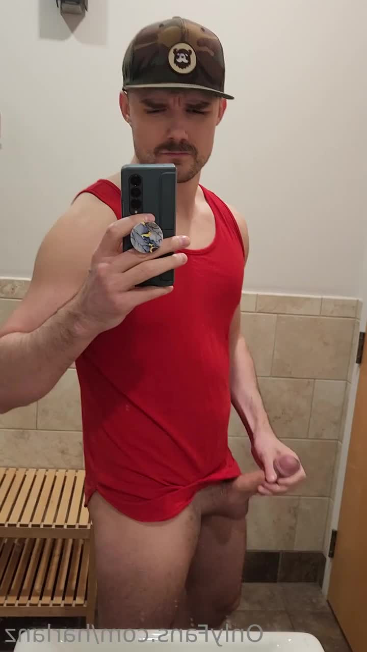 Harlan [ harlanz ] - do you like my outfit?🥰😘