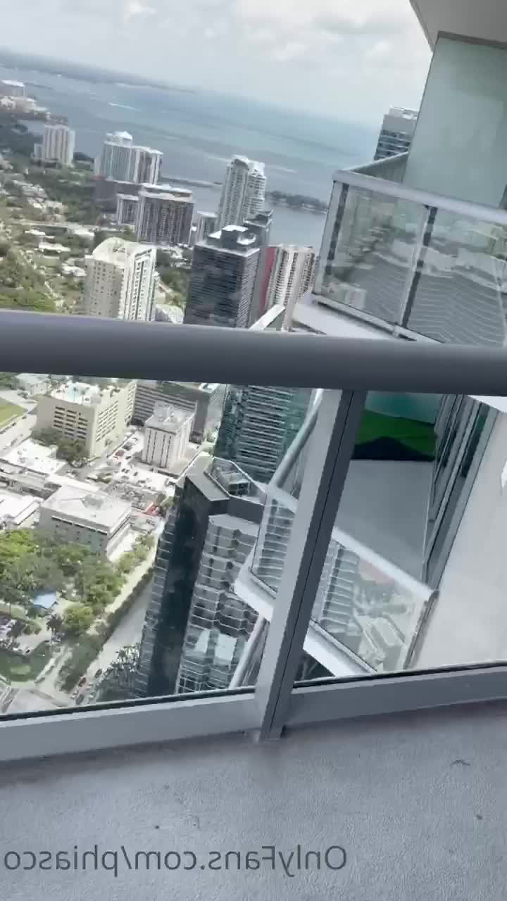 Phia [ phiasco ] - I love being outdoors and sitting in some nice grass