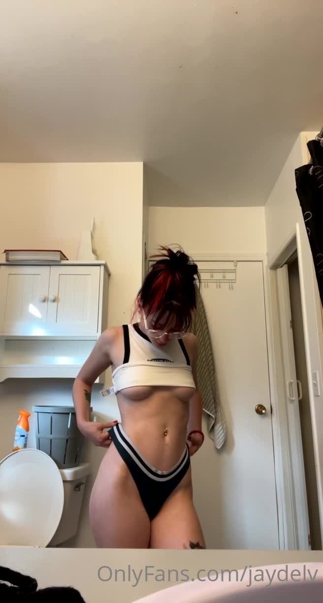 Jayde [ jaydelv ] - fun public solo video :)