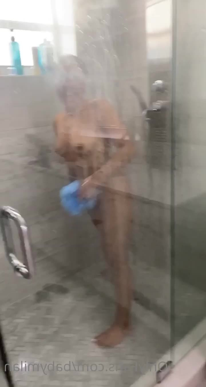 AlohaAyana [ babymilan ] - En donde me los echas papi