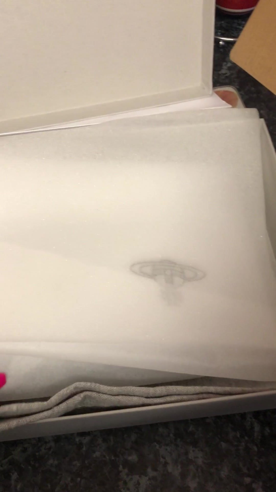 Mistress Sahara Noir Strapon/Cuckoldress [ noirsahara ] - Got bored  so I interrupted his meeting