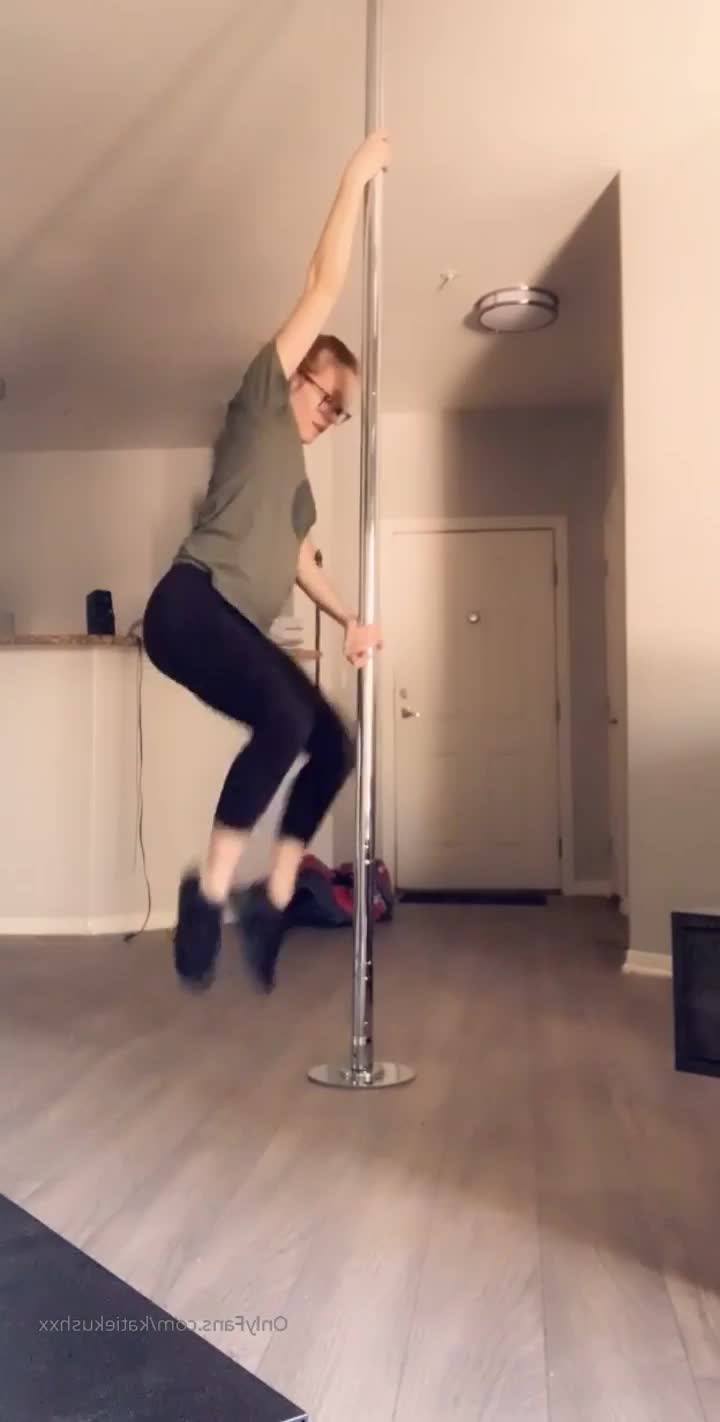 KatieKushxx - Hey daddy 😍 - ePornLeak