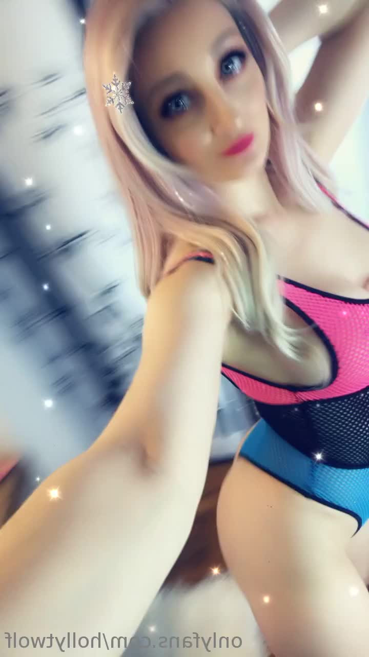 Holly Wolf [ hollytwolf ] - Parte 2: la 1ra vez de este hetero 🍆🔥  - ePornLeak