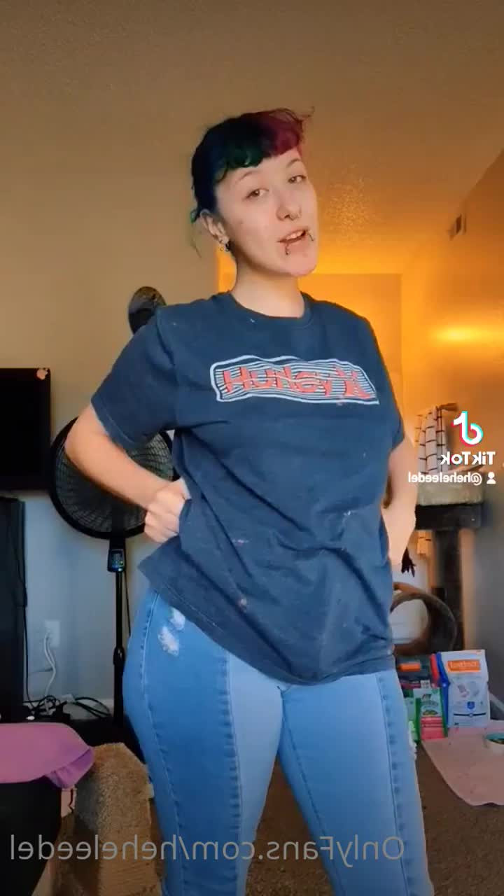 Peach Tea [ misspeachtea1 ] - Mmmmm 🤤 - ePornLeak