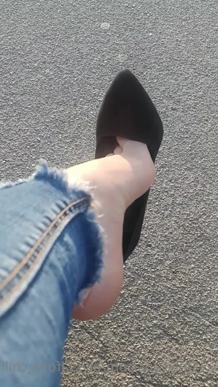 Alyssa Ford [ alyssaford_chill ] - The Jerkathon begins! Good luck boys.  Need the rules? DM me.