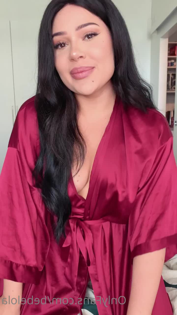 bebelola top 2.3% [ bebelola ] - ROAD TITTIES  I love showing off my big tits while driving around  - ePornLeak