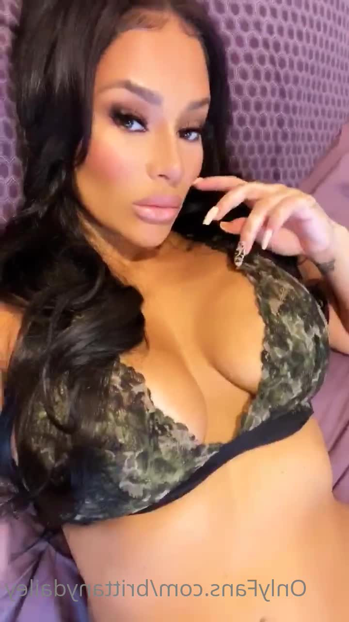 Brittany Dailey [ brittanydailey ] - want me to be your little girl? 🥰