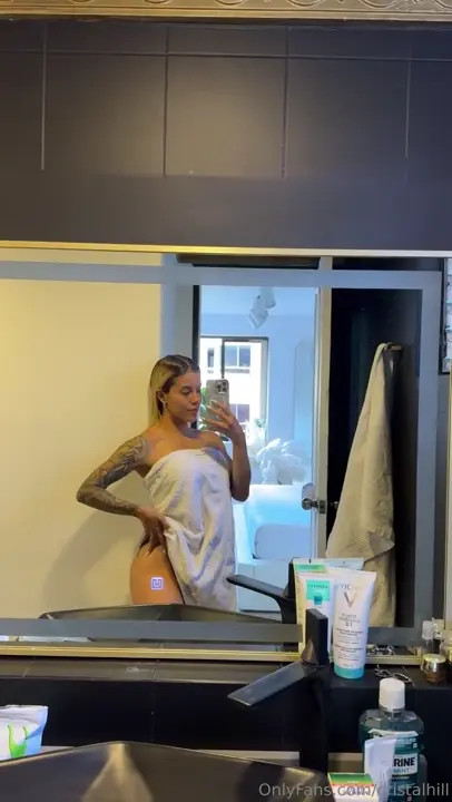 Waifu Cristal After Shower - ePornLeak