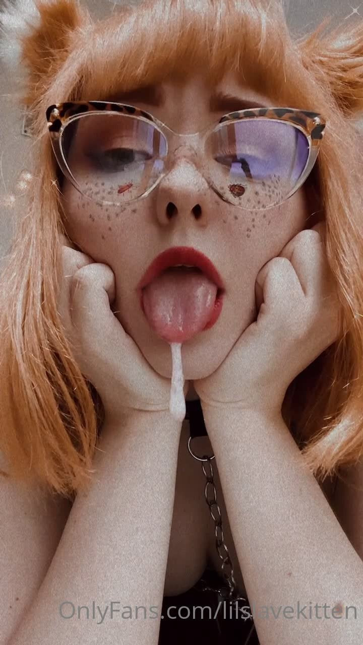 lilSlaveKitten [ lilslvkitten ] - More Red Flags 🚩😜 So I actually had both the artist and the