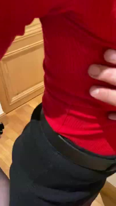 Lina Luxa 🍓 [ linaluxareal ] - A fun shower with my favorite tiny 💗 - ePornLeak