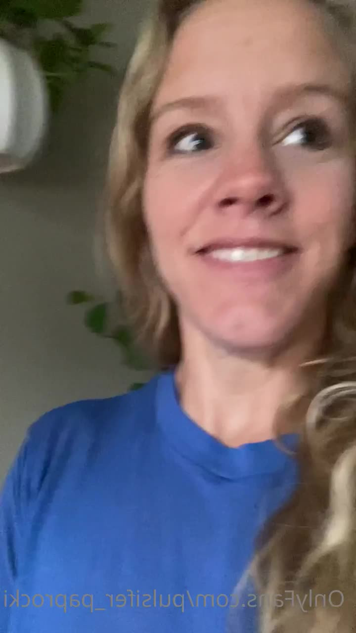 Pulsifer Paprocki [ pulsifer_paprocki ] - Who else loves to lounge around naked after a late night shower 