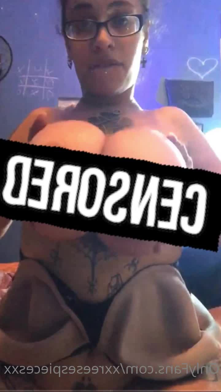 Reese [ xxreesespiecesxx ] - I learned a new blowjob technique  Can I practice on you