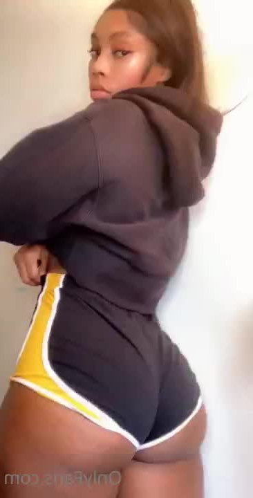 🪭😈💦 [ sobomb ] - NAKED WRESTLING HYPE  She got me by the dick lmao