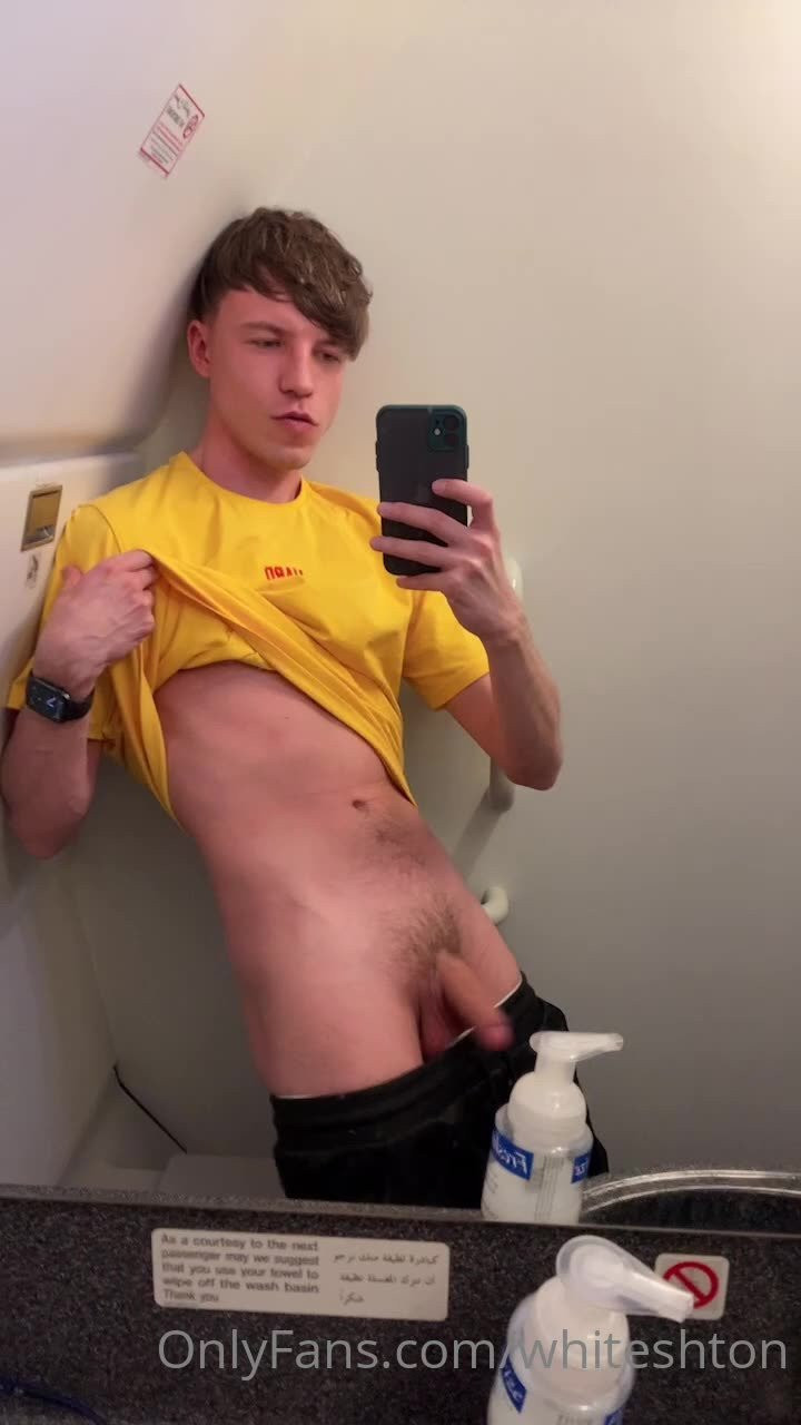 Ashton White [ whiteshton ] - Couple pics from yesterday