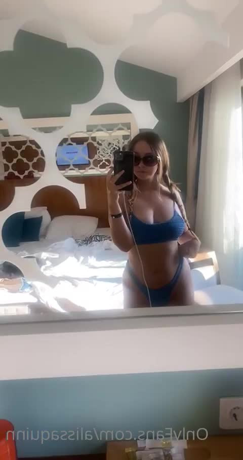 Alissa 🌹 𝗦𝗘𝗫𝗧 𝗪𝗜𝗧𝗛 𝗠𝗘🤩❤️ [ alissaquinn ] - Fresh out of the shower and ready for bed!   Sorry I’ve been MIA