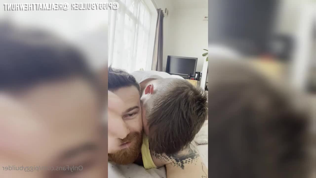 PiggyBuilder - Is motorboating fun for you or do you prefer a tit wank?