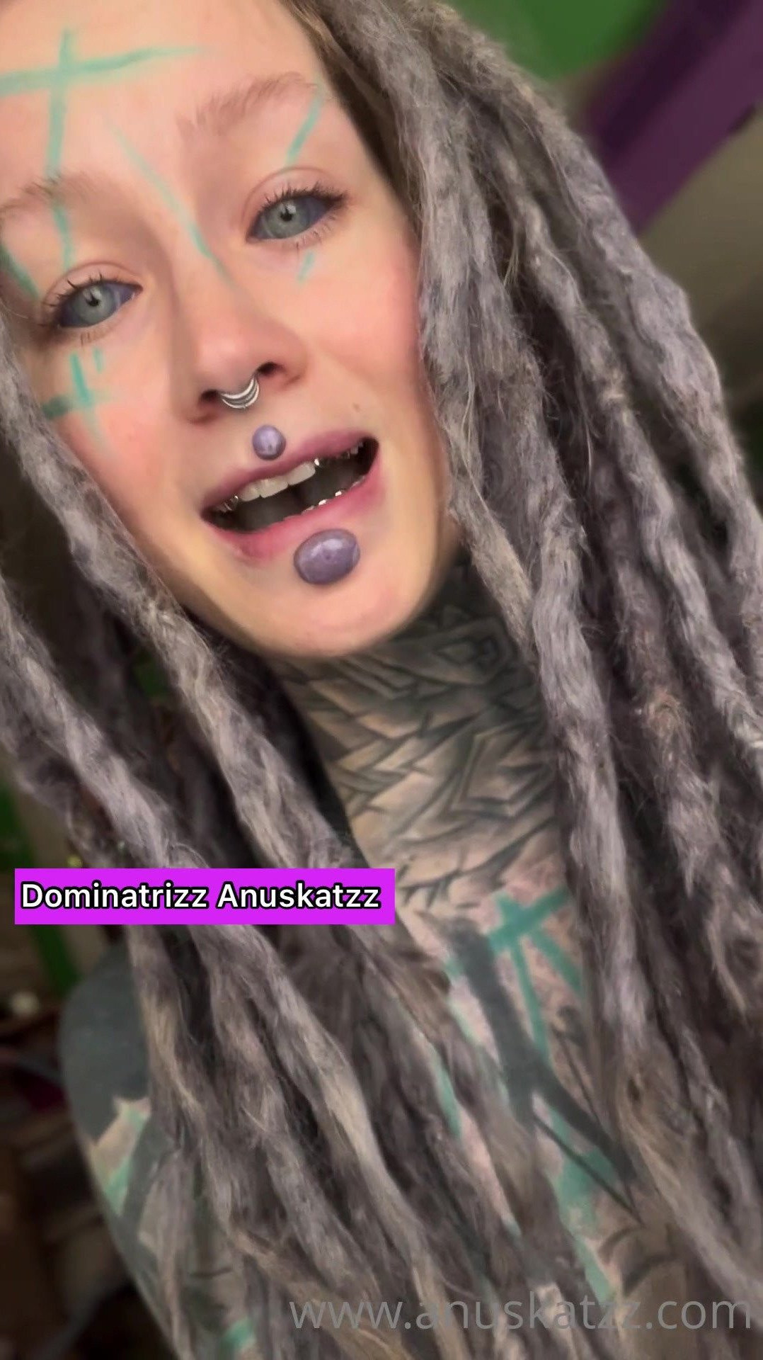 Anuskatzz - Just saying  my panties would look damn good on your floor - ePornLeak