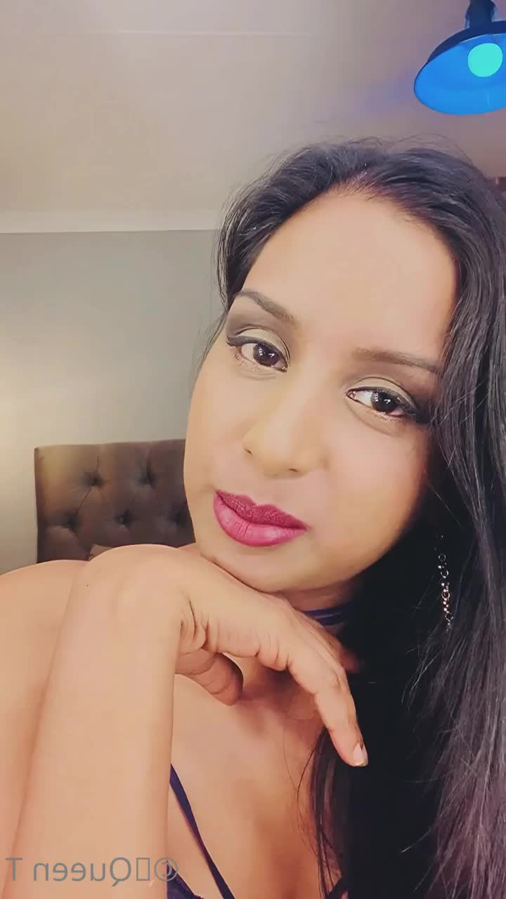 Queen Trish [ thequeentrish ] - Plus sexy 😉 - ePornLeak