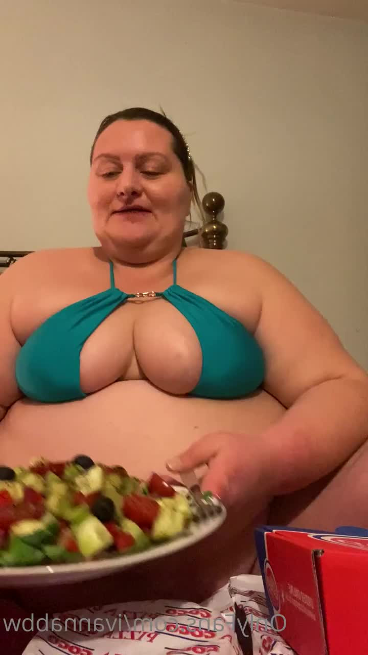 ivannabbw - It s the weekend and I need a bit of   fun at this very moment  cum