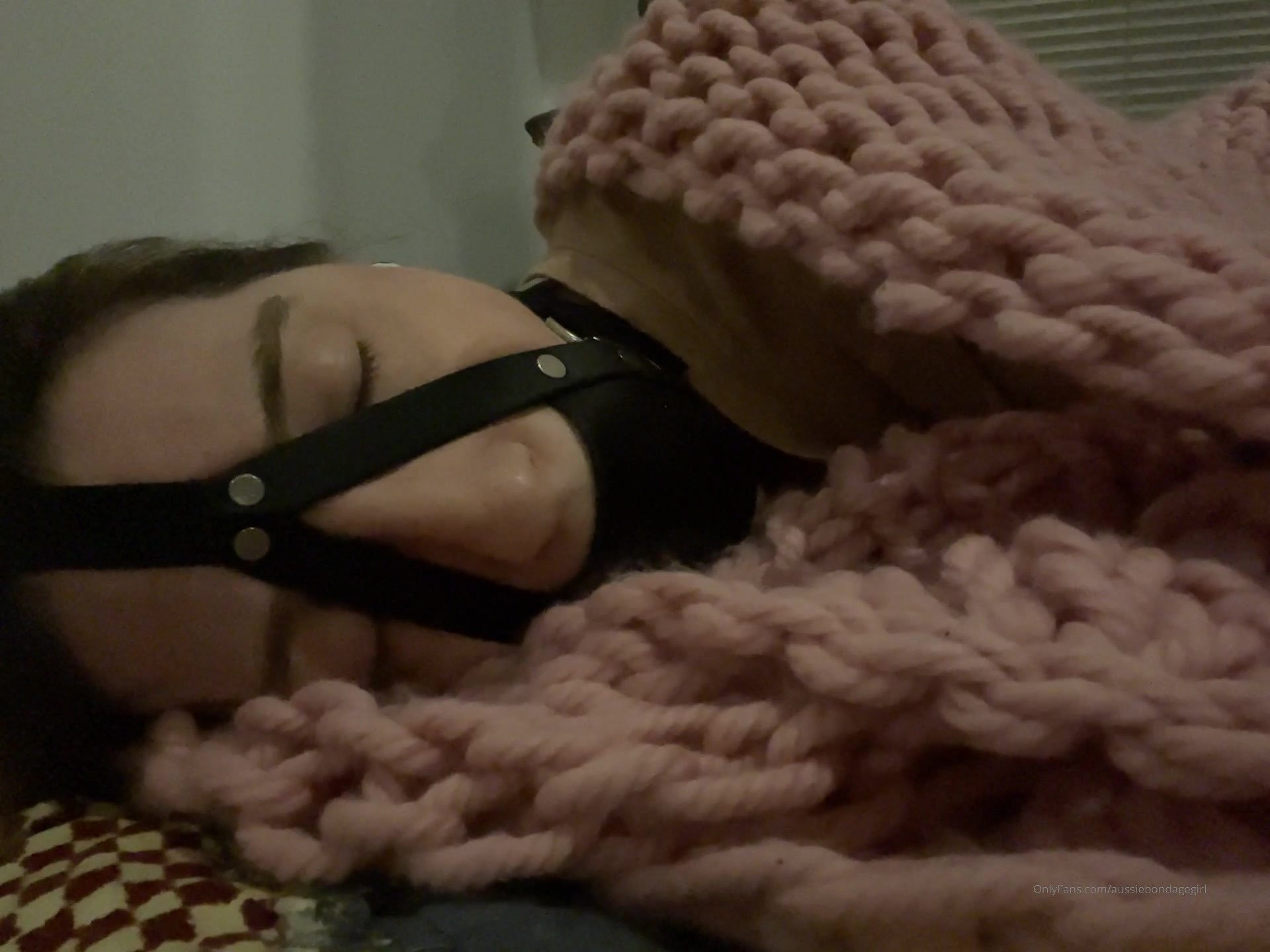 Bondage Girl [ aussiebondagegirl ] - 💦 WHOLEEEE LOTTA OIL,TITTIES,ASS & BAD BITCHES IN THIS VIDEO