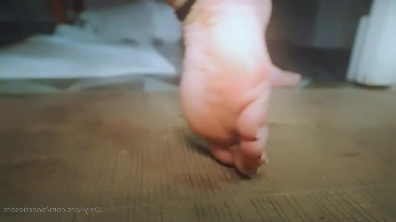 sweeties xxx entertainment [ sweetiesent ] - Getting ready to go outside on a cold winter day. Who's joining me? - ePornLeak