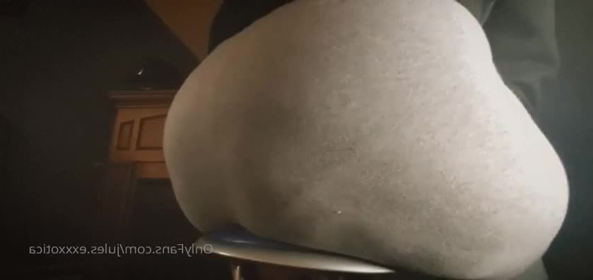 Jules [ jules.exxxotica ] - Turned myself on posing in the mirror... Oops