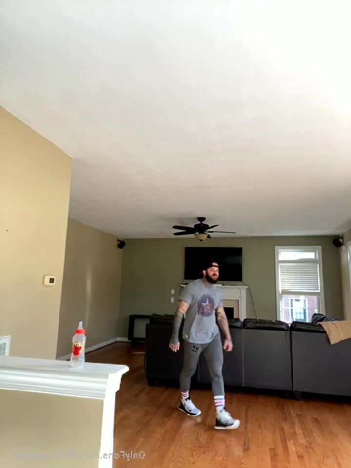 Durden [ tyler_durden_ ] - Algo tranqui