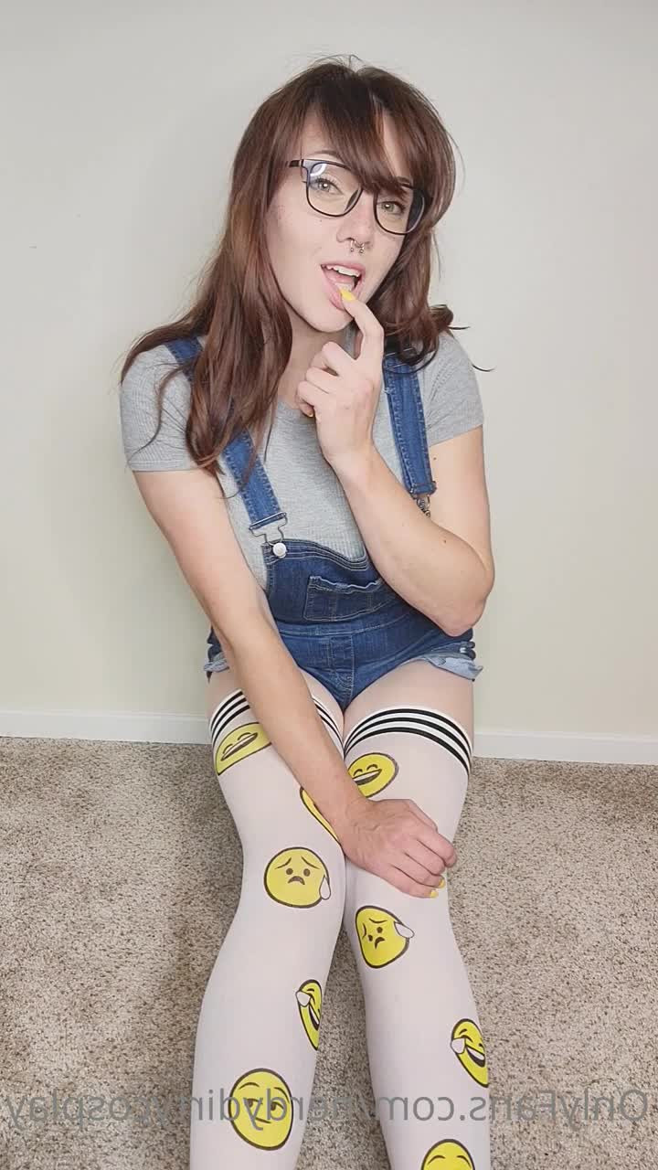 Kat Mattix (NDC) [ nerdydirtycosplay ] - Hey hunnies  offering private custom made videos  Send me a message  