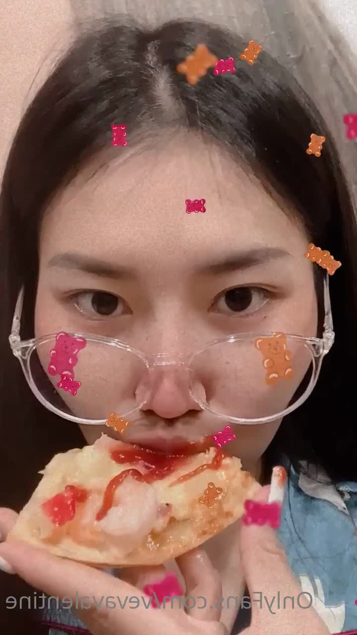 Vevavalentine - picnic sex? - ePornLeak