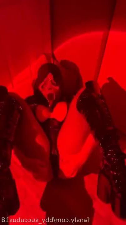 bby_succubus18 [ bby-succubus18 ] - Happy Halloween 🎃