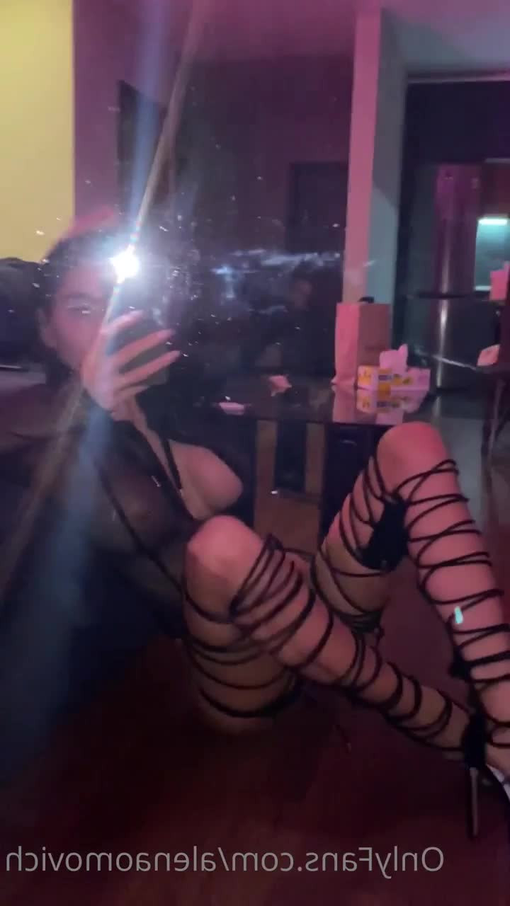 💣 𝘼𝙡𝙚𝙣𝙖 💣 𝙩𝙖𝙩𝙩𝙤𝙤𝙚𝙙 𝙢𝙤𝙙𝙚𝙡  😈 [ alena_omovych ] - Just some silly Tik Tok stuff that got banned in TikTok 🤷‍♀️