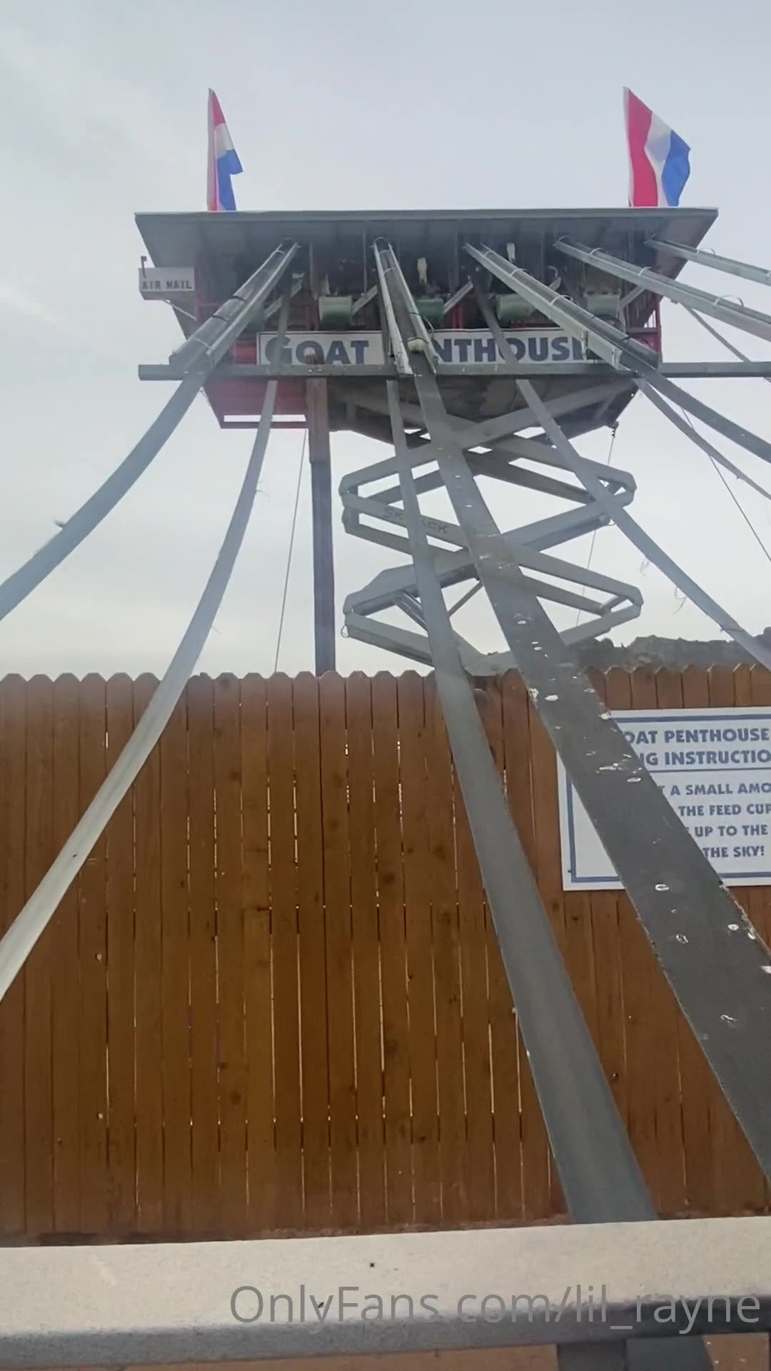 Naughty Lil Redhead 🔥 [ lil_rayne ] - Can you help me to spray sunscreen on my skin before we go to the