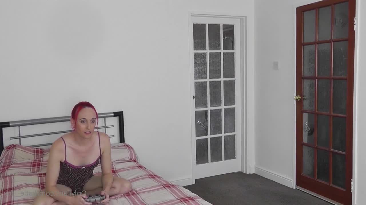 Katie Fox shemale trap 34F tits 🇬🇧 [ katie__fox ] - Do you want to do another advent calander event