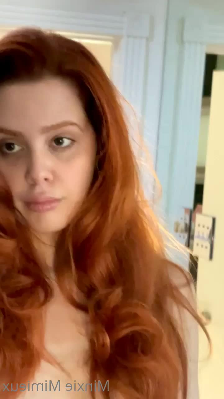 Minxie Mimieux [ minxie_m ] - Cuando mi novio no está en casa - ePornLeak